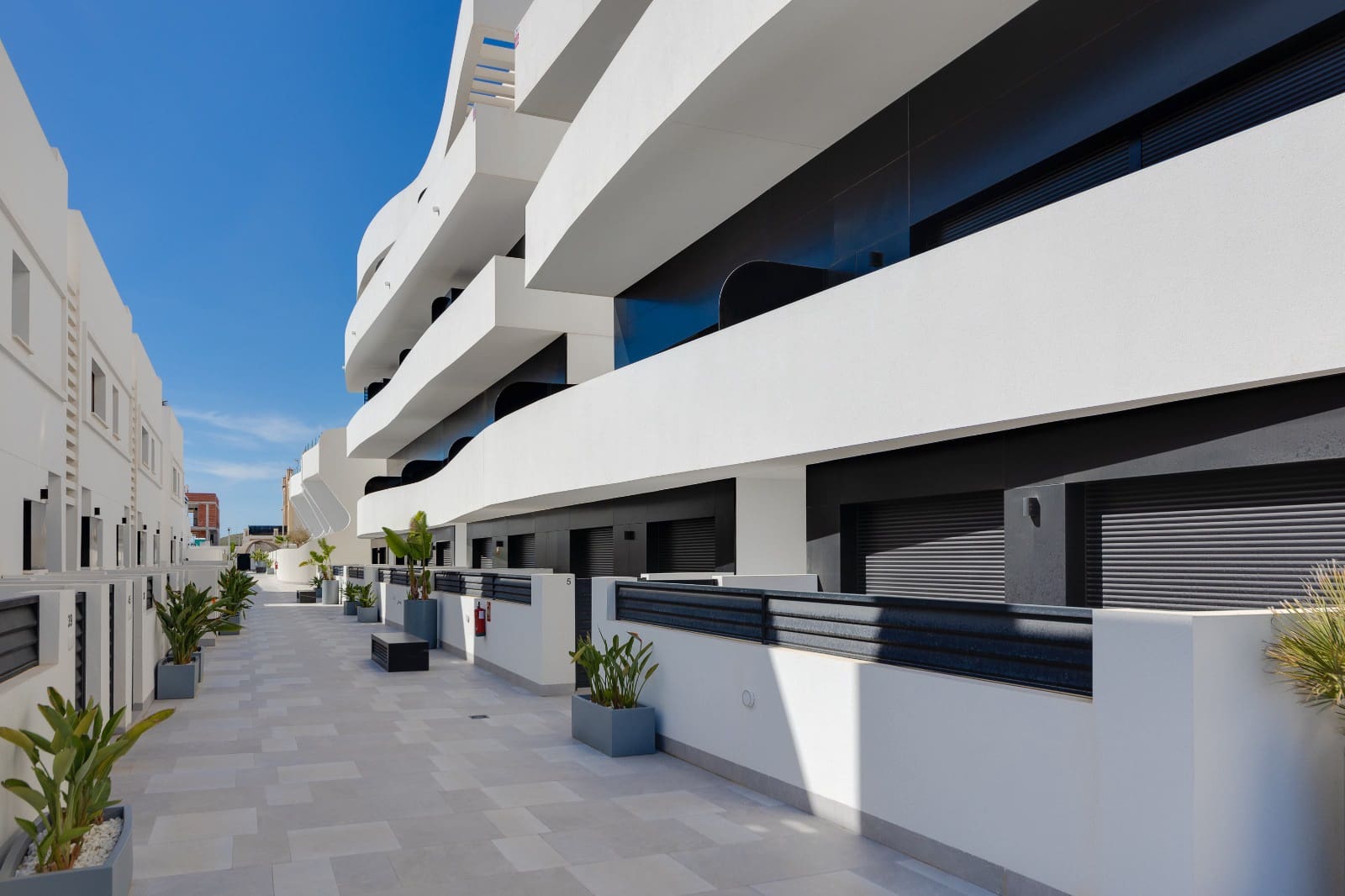 4 chambre Appartement à vendre à Guardamar del Segura avec piscine garage - 390 000 € (Ref: 10035661)