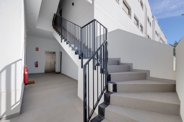 4 chambre Appartement à vendre à Los Secanos, Guardamar del Segura avec piscine garage - 390 000 € (Ref: 10035661)