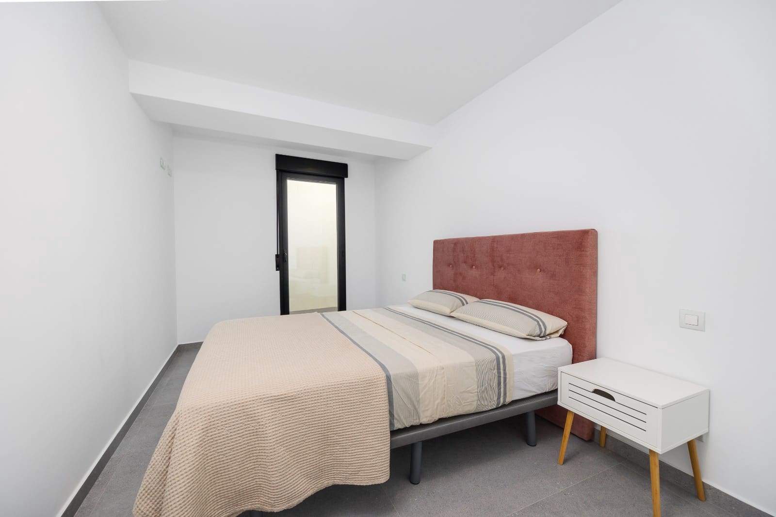 4 chambre Appartement à vendre à Guardamar del Segura avec piscine garage - 390 000 € (Ref: 10035661)