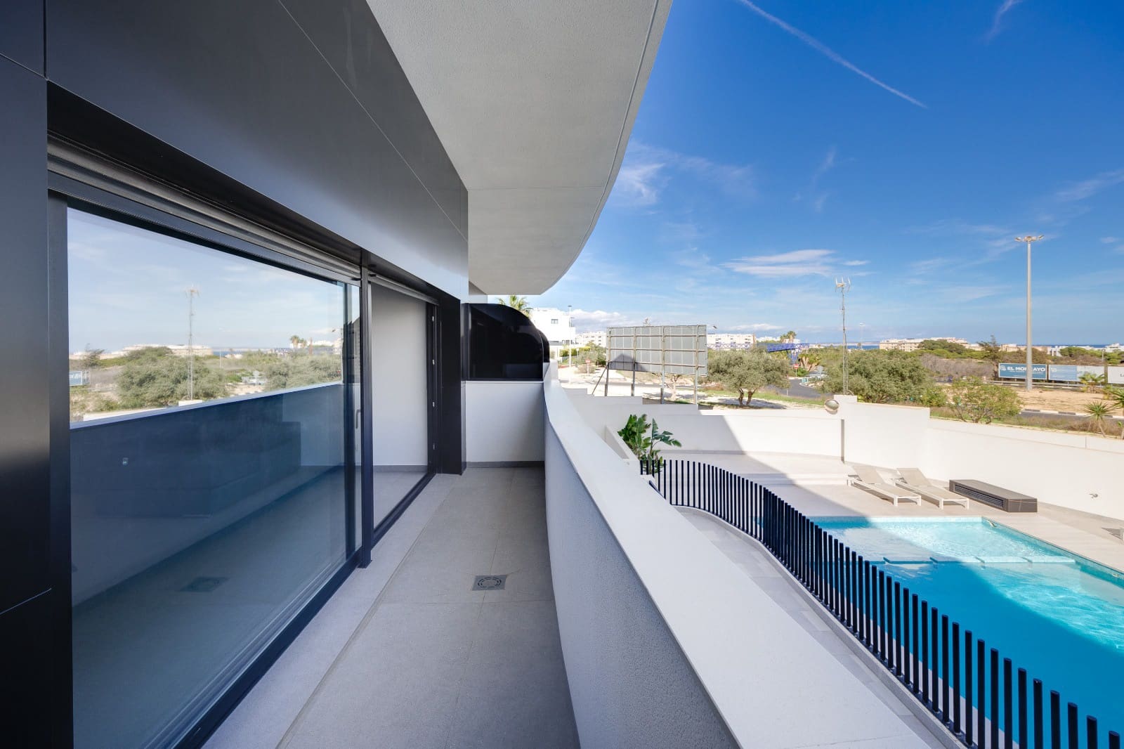 4 chambre Appartement à vendre à Guardamar del Segura avec piscine garage - 390 000 € (Ref: 10035661)