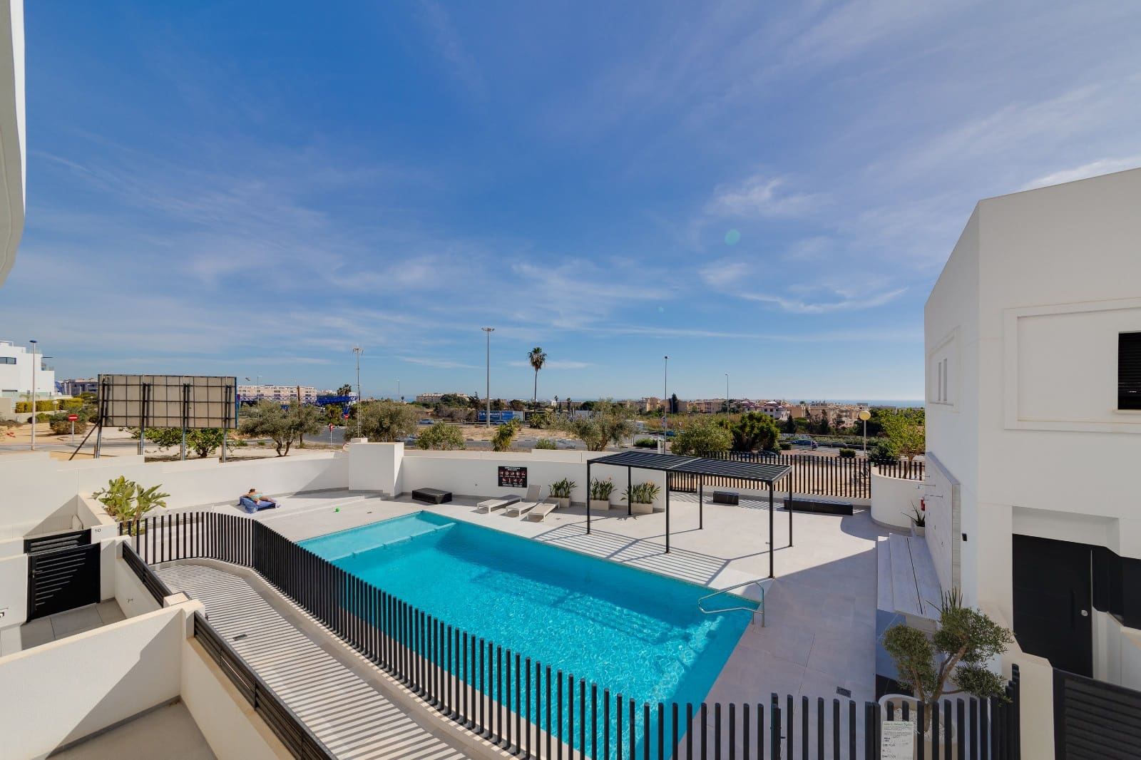 4 chambre Appartement à vendre à Guardamar del Segura avec piscine garage - 390 000 € (Ref: 10035661)