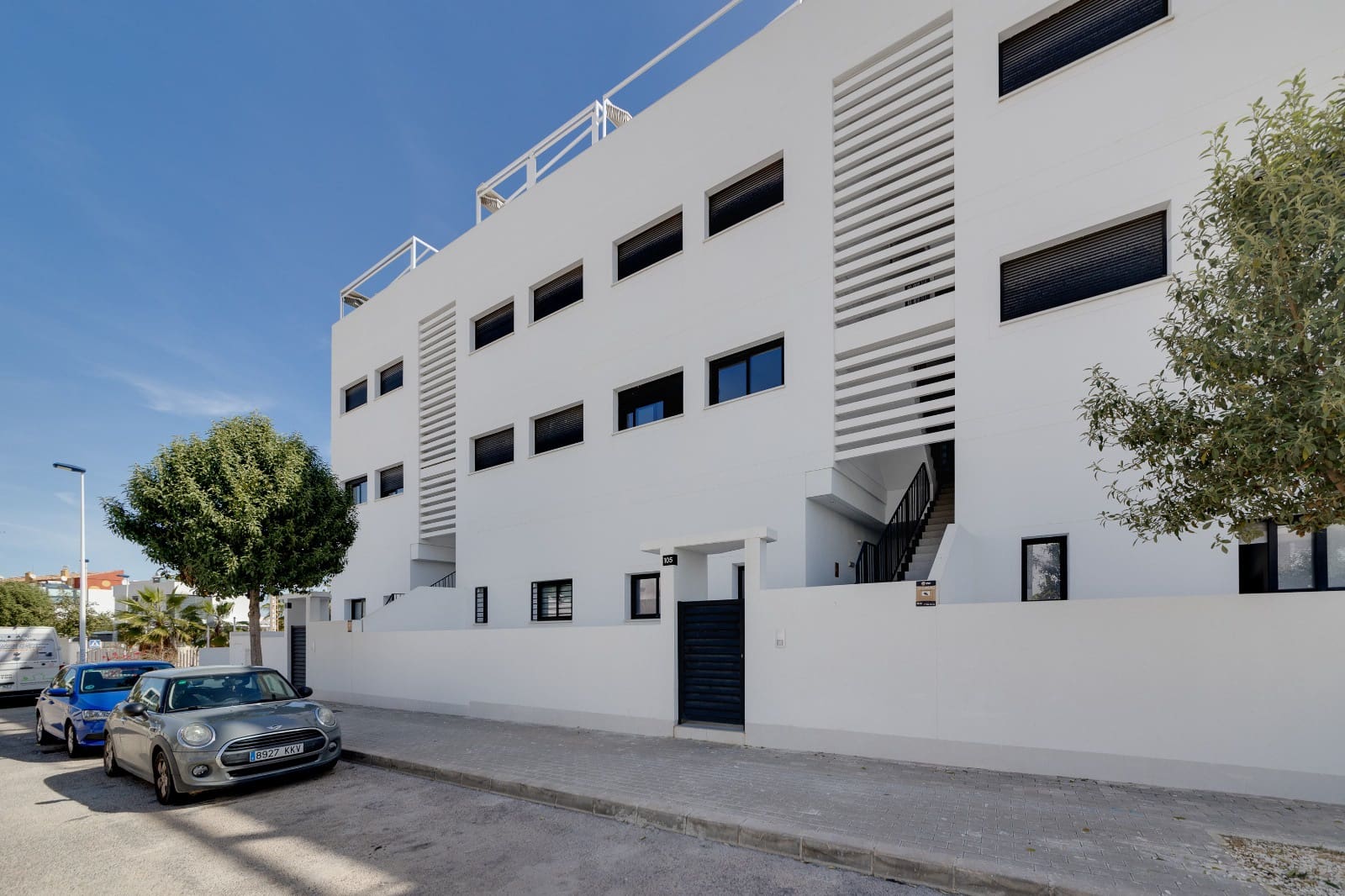 4 chambre Appartement à vendre à Guardamar del Segura avec piscine garage - 390 000 € (Ref: 10035661)