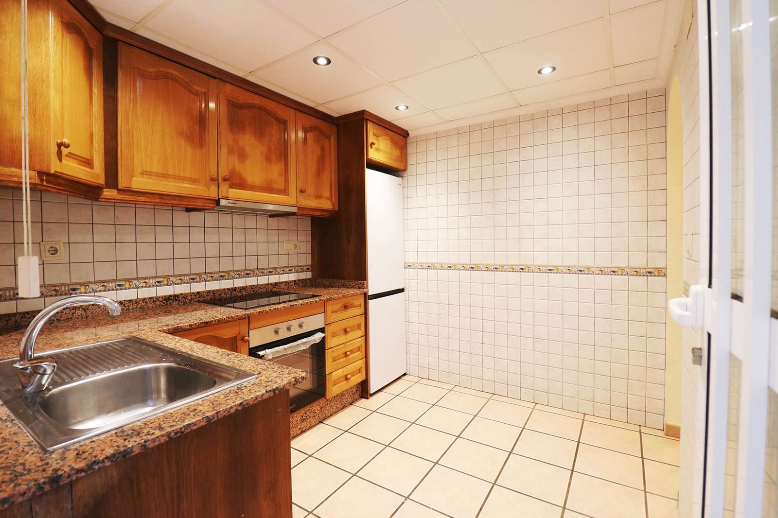 3 camera da letto Bungalow da affittare in Guardamar del Segura con piscina garage - 950 € (Rif: 10160552)