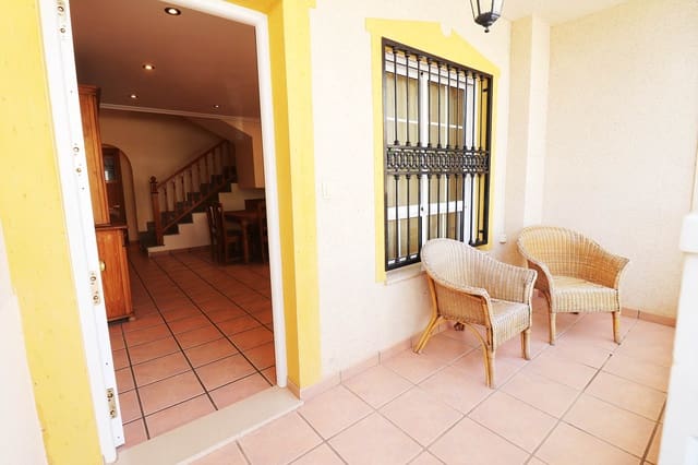 3 bedroom Bungalow for rent in El Edén, Guardamar del Segura with pool garage - € 950 (Ref: 10160552)
