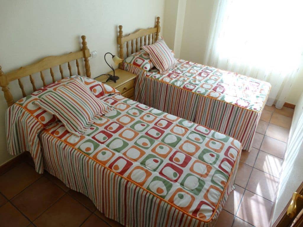 2 bedroom Apartment for rent in Guardamar del Segura with pool garage - € 800 (Ref: 3941847)