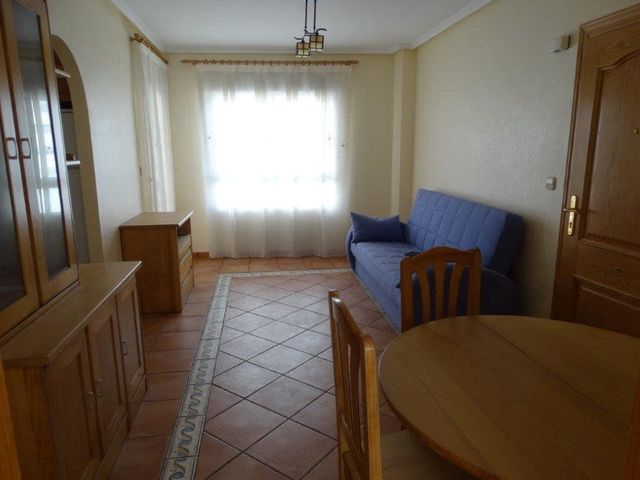 2 soverom Leilighet til leie i Puerto Deportivo, Guardamar del Segura med svømmebasseng garasje - € 800 (Ref: 3941847)