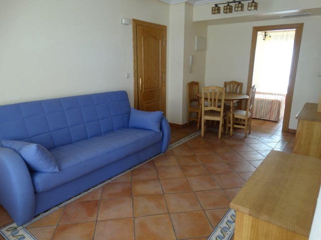 2 soverom Leilighet til leie i Puerto Deportivo, Guardamar del Segura med svømmebasseng garasje - € 800 (Ref: 3941847)