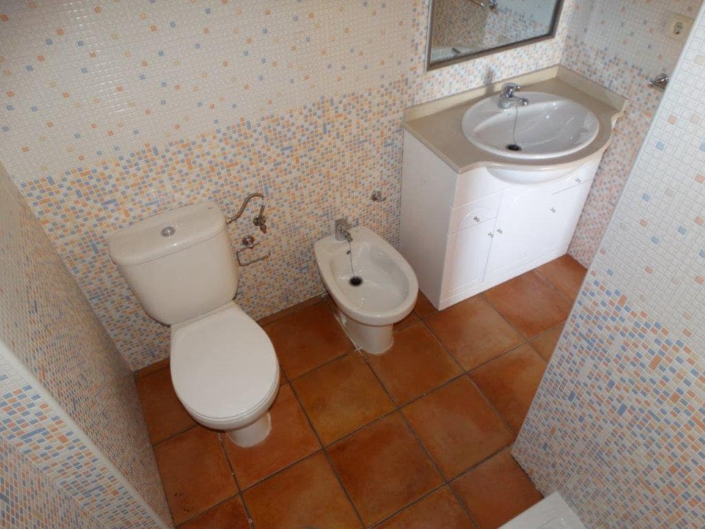 2 bedroom Apartment for rent in Guardamar del Segura with pool garage - € 800 (Ref: 3941847)