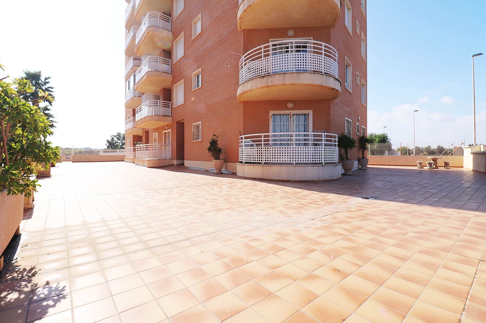 2 bedroom Apartment for rent in Guardamar del Segura with pool garage - € 800 (Ref: 3941847)