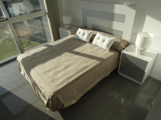 3 soveværelse Lejlighed til leje i Guardamar del Segura med swimmingpool - € 1.500 (Ref: 4400574)