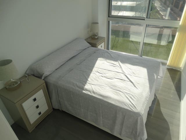 3 soveværelse Lejlighed til leje i Guardamar del Segura med swimmingpool - € 1.500 (Ref: 4400574)