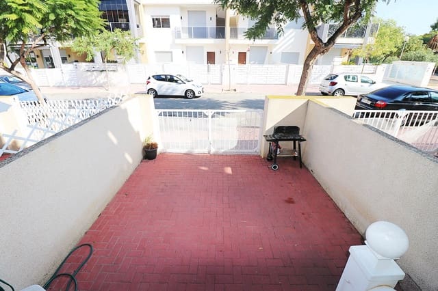 Bungalow de 3 chambres à louer à El Edén, Guardamar del Segura avec piscine garage - 950 € (Ref: 8492938)