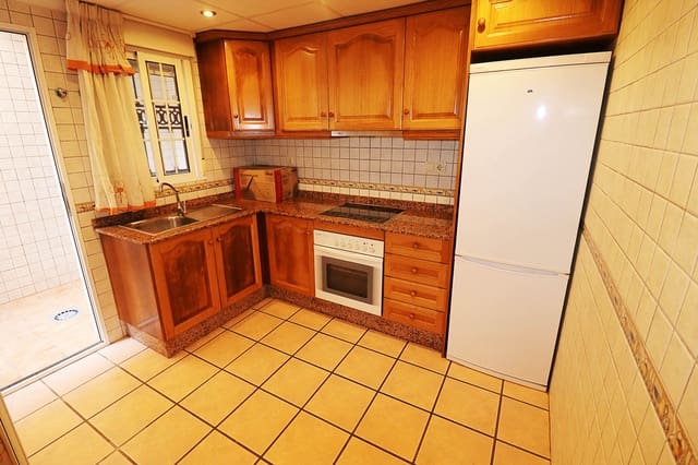 Bungalow de 3 chambres à louer à El Edén, Guardamar del Segura avec piscine garage - 950 € (Ref: 8492938)