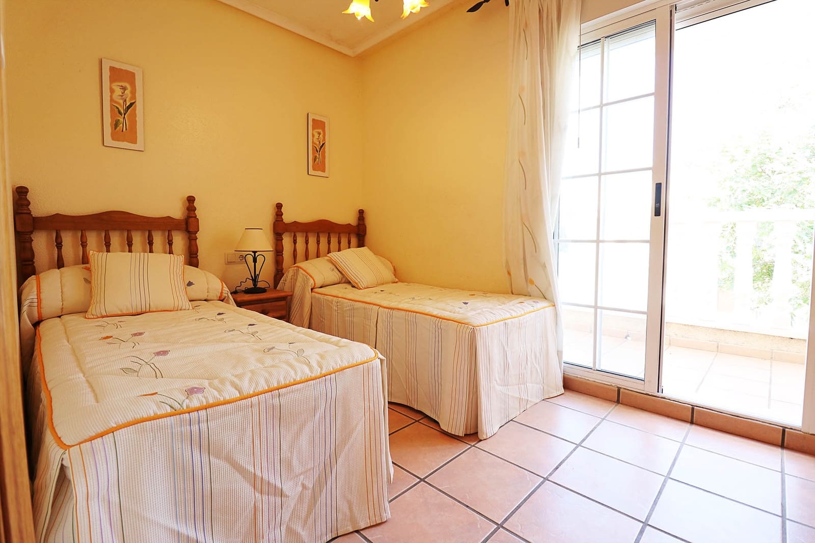 3 soverom Bungalow til leie i Guardamar del Segura med svømmebasseng garasje - € 950 (Ref: 8492938)