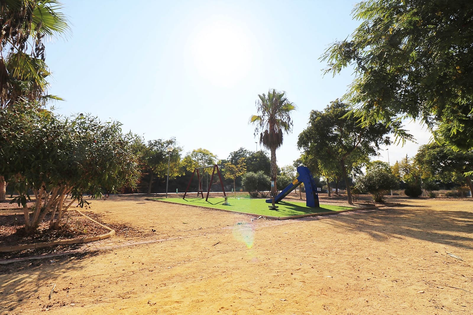 3 soverom Bungalow til leie i Guardamar del Segura med svømmebasseng garasje - € 950 (Ref: 8492938)