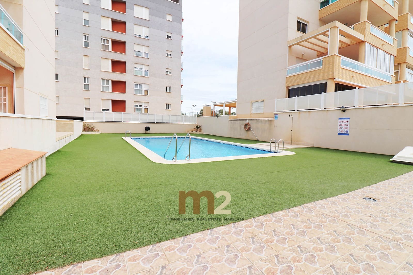 2 sovrum Lägenhet till salu i Guardamar del Segura med pool garage - 199 900 € (Ref: 8973489)