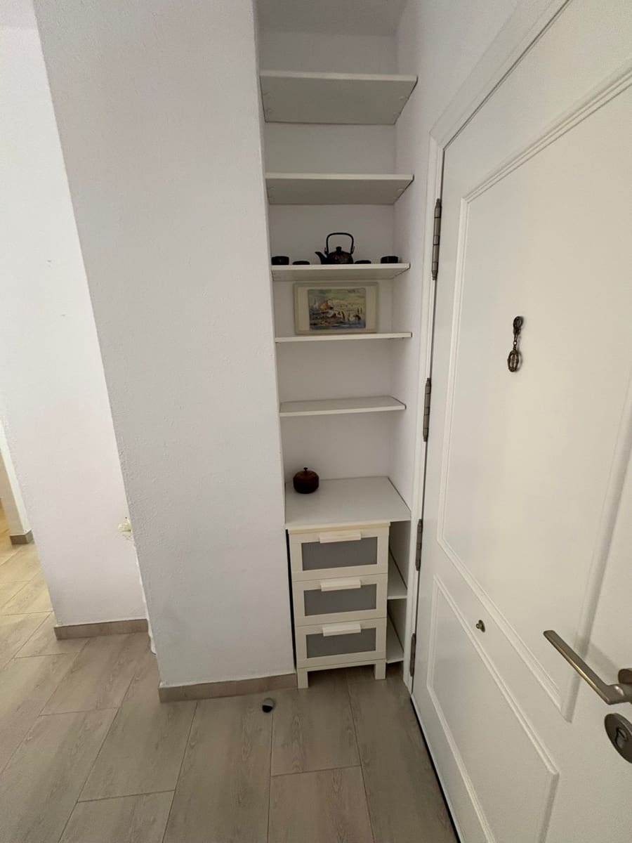 Appartement de 2 chambres à louer à Guardamar del Segura avec piscine - 750 € (Ref: 9128806)
