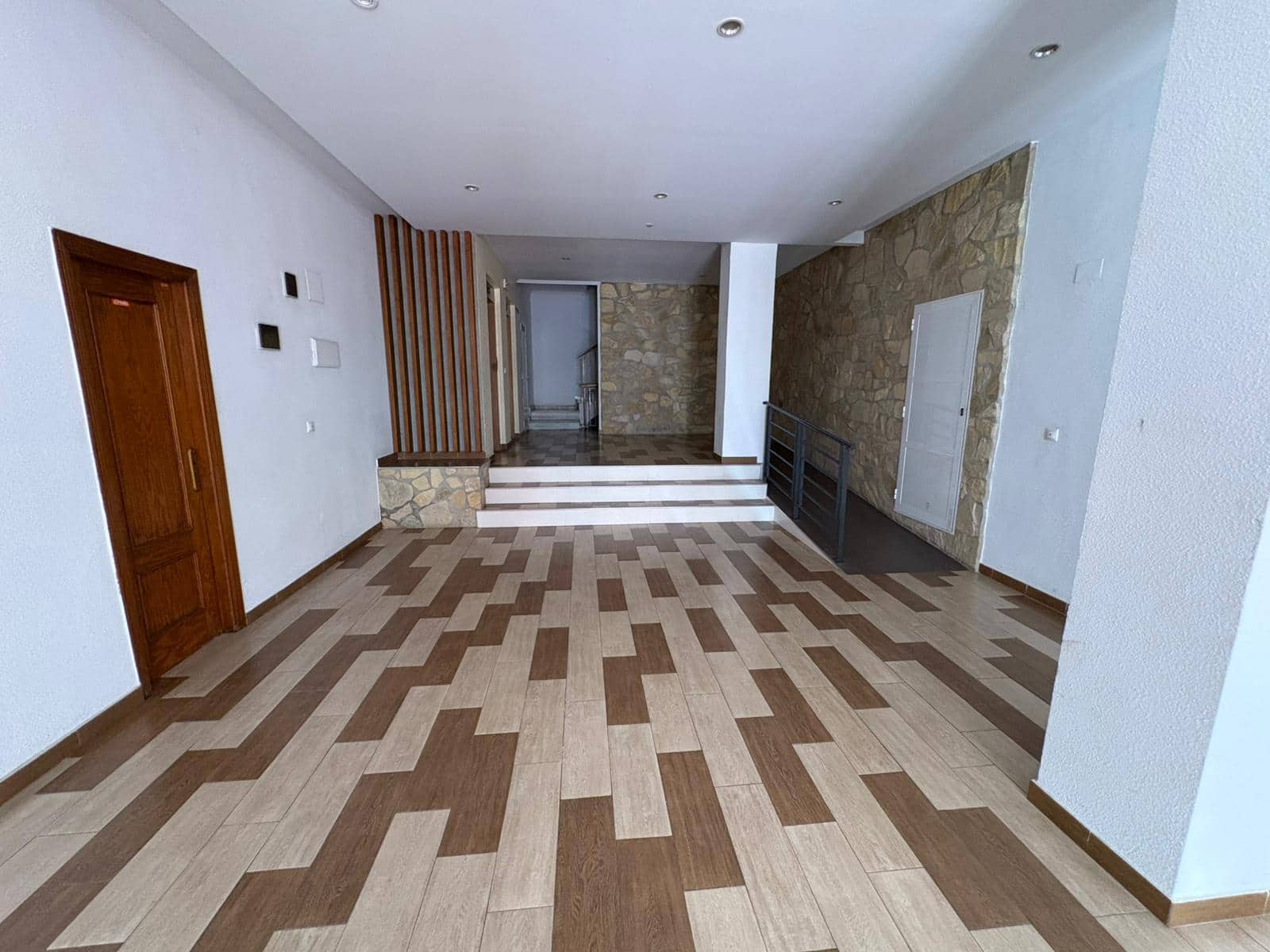 Appartement de 2 chambres à louer à Guardamar del Segura avec piscine - 750 € (Ref: 9128806)