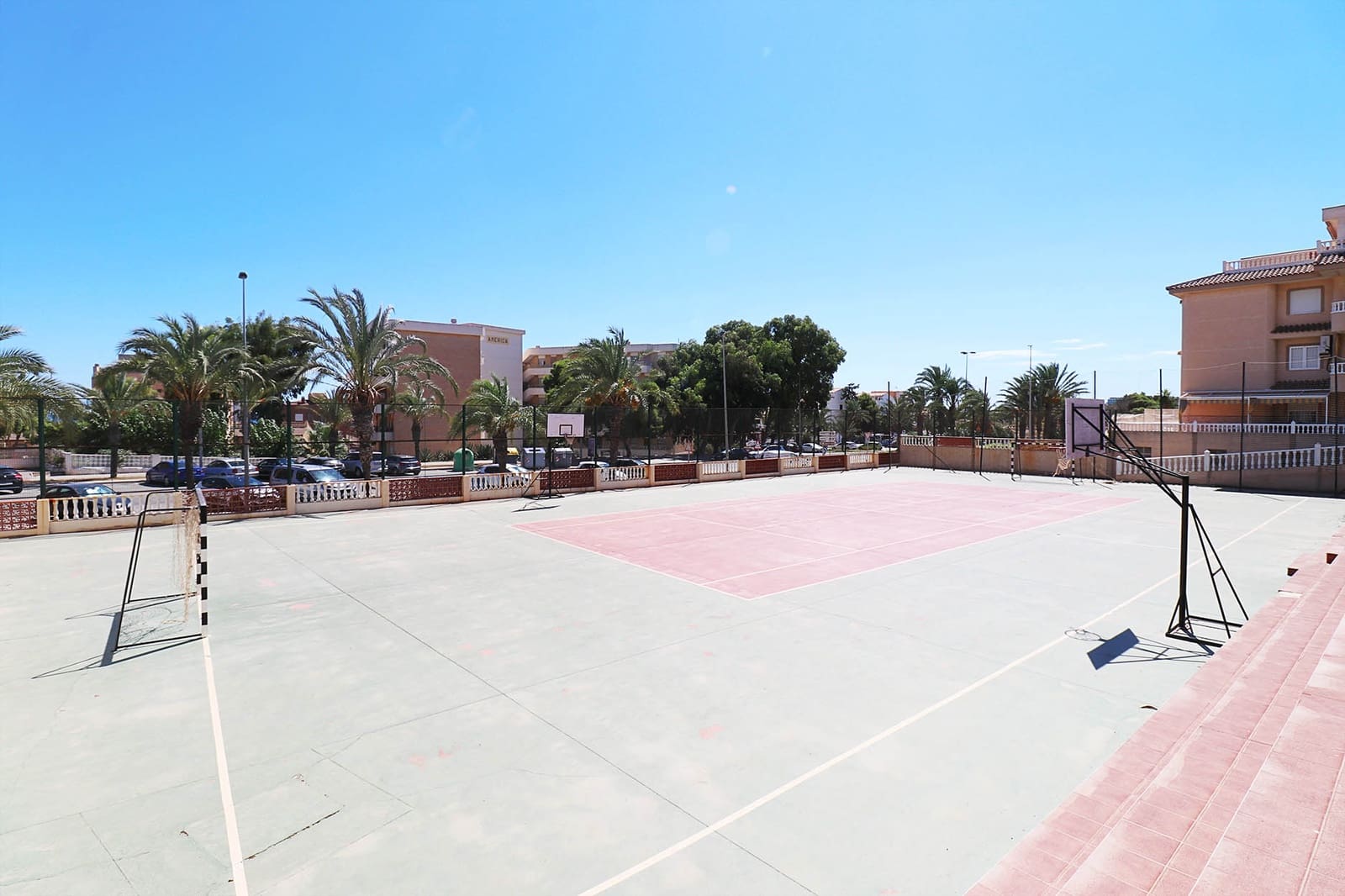 2 soveværelse Lejlighed til leje i Guardamar del Segura med swimmingpool - € 750 (Ref: 9200088)