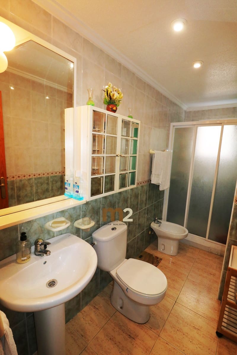 3 sovrum Strandlägenhet till salu i Guardamar del Segura med garage - 179 900 € (Ref: 9360583)