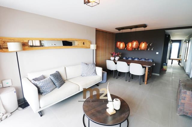 3 bedroom Penthouse for sale in Guardamar del Segura with pool garage - € 580,000 (Ref: 9403638)