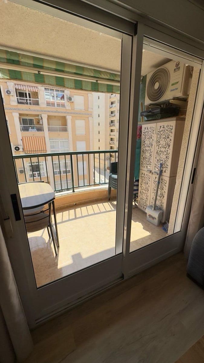 2 makuuhuone Huoneisto vuokrattavana paikassa Guardamar del Segura mukana uima-altaan - 900 € (Ref: 9409856)