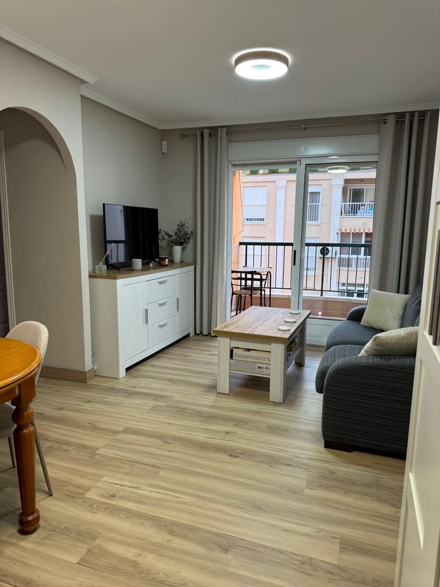 2 makuuhuone Huoneisto vuokrattavana paikassa Guardamar del Segura mukana uima-altaan - 900 € (Ref: 9409856)