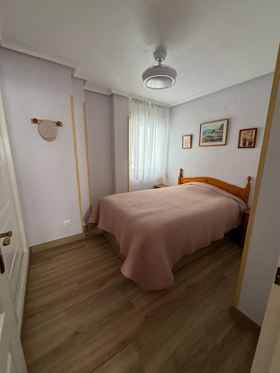 2 makuuhuone Huoneisto vuokrattavana paikassa Guardamar del Segura mukana uima-altaan - 900 € (Ref: 9409856)