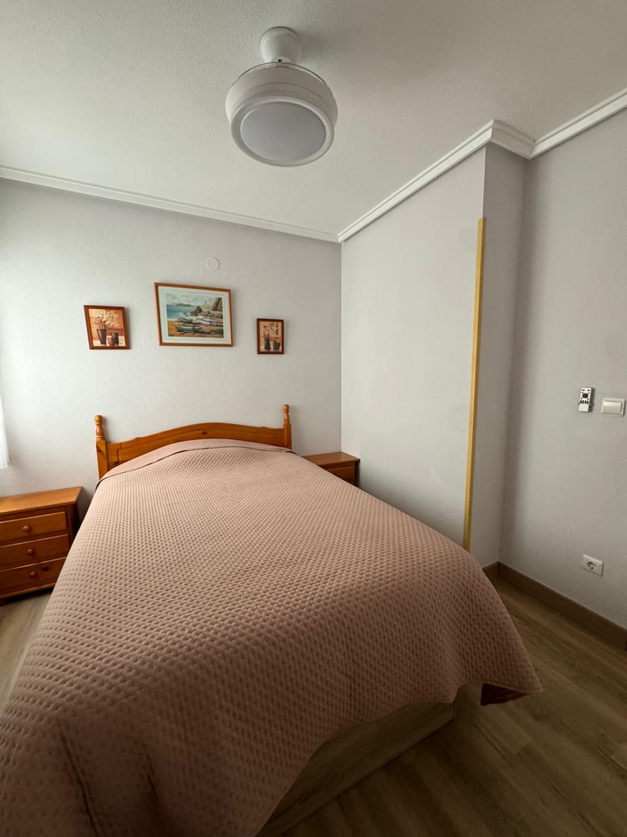 2 makuuhuone Huoneisto vuokrattavana paikassa Guardamar del Segura mukana uima-altaan - 900 € (Ref: 9409856)