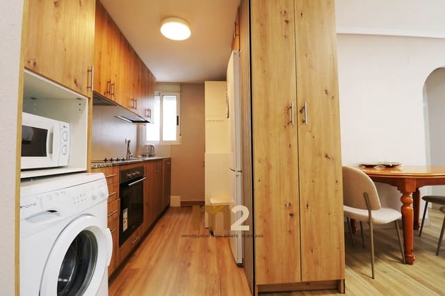 Apartamento de 2 habitaciones en Zona Pueblo, Guardamar del Segura en alquiler con piscina - 850 € (Ref: 9409856)