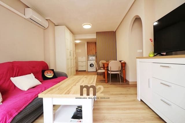 Apartamento de 2 habitaciones en Zona Pueblo, Guardamar del Segura en alquiler con piscina - 850 € (Ref: 9409856)