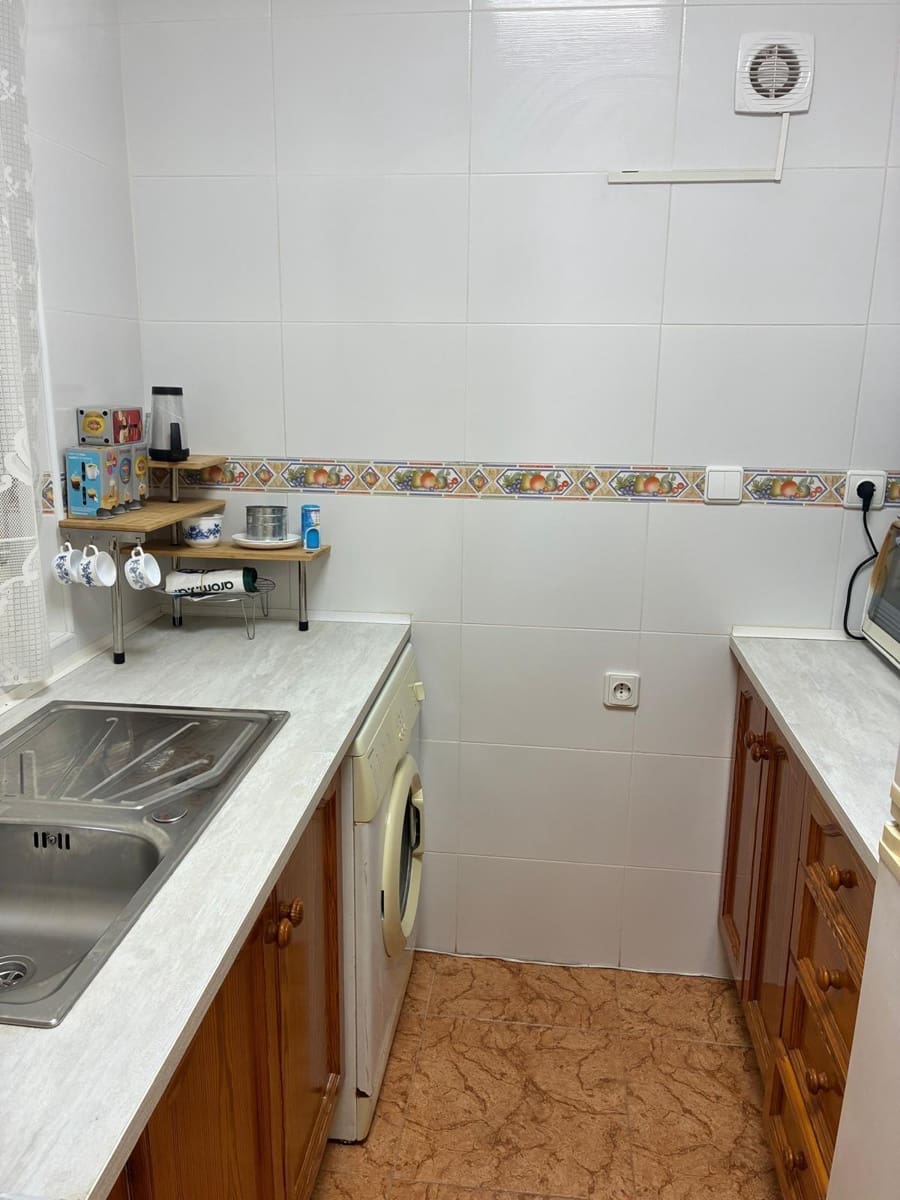4 quarto Moradia para venda em Torrevieja com piscina - 375 000 € (Ref: 9453616)