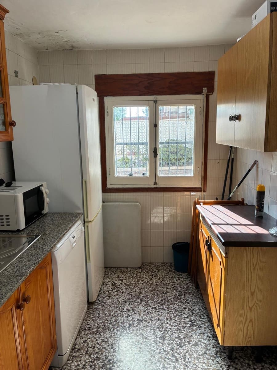 4 quarto Moradia para venda em Torrevieja com piscina - 375 000 € (Ref: 9453616)