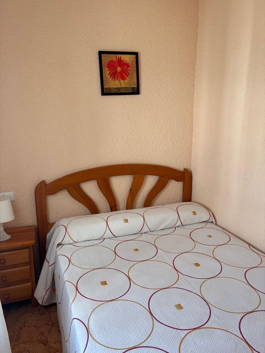 4 quarto Moradia para venda em Torrevieja com piscina - 375 000 € (Ref: 9453616)