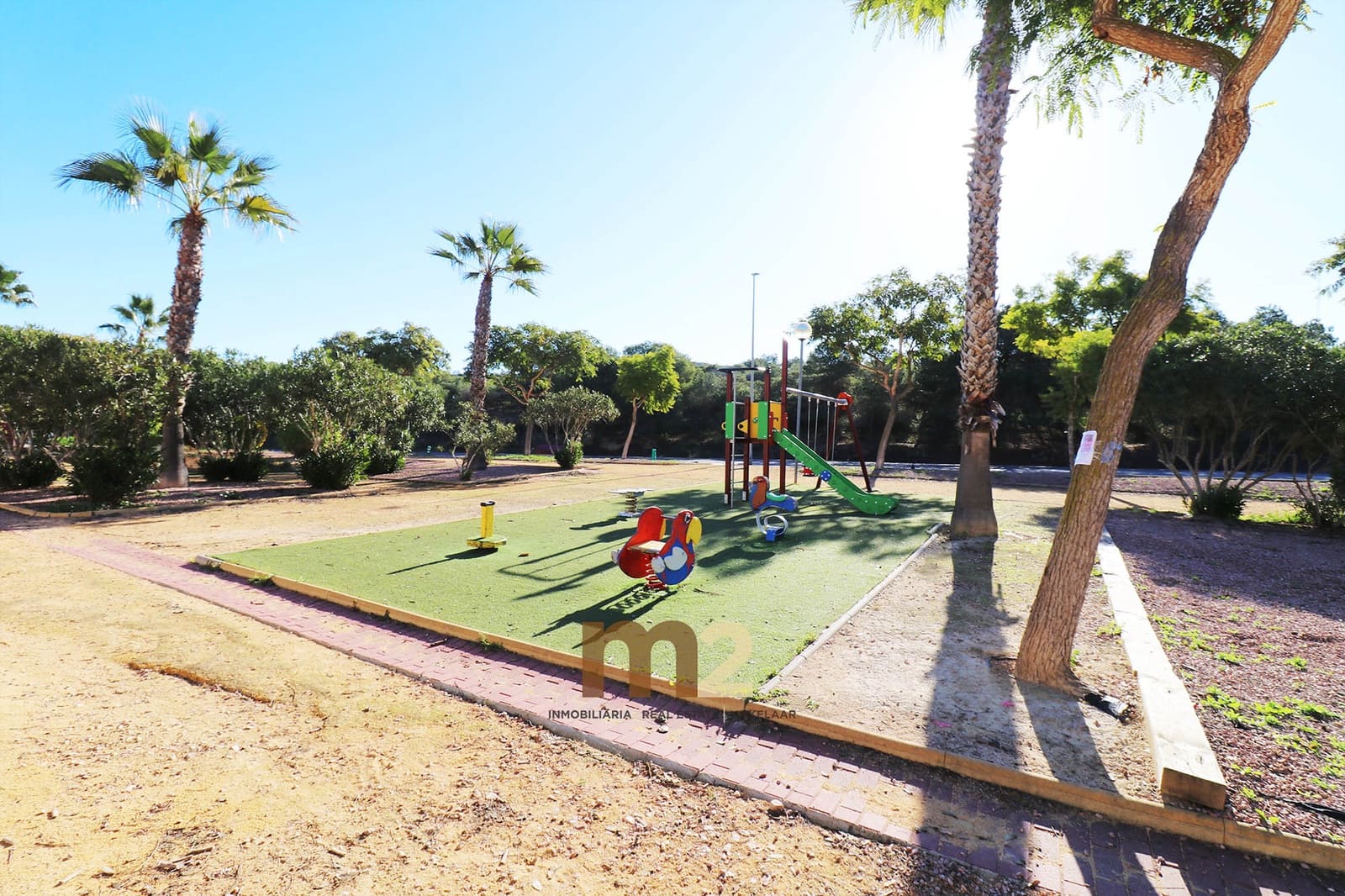 Bungalow de 3 habitaciones en Guardamar del Segura en venta con piscina garaje - 189.900 € (Ref: 9516310)