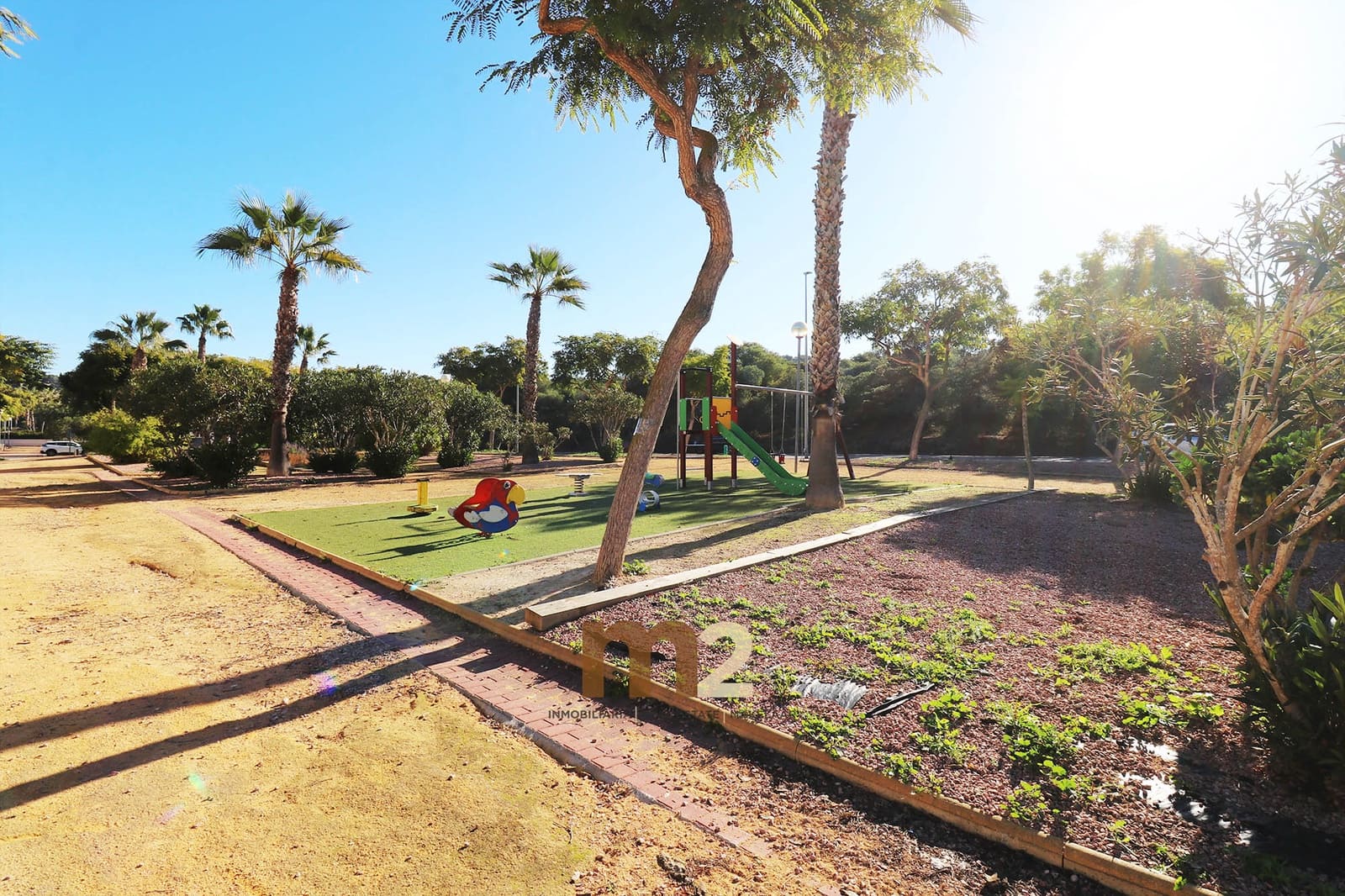 Bungalow de 3 habitaciones en Guardamar del Segura en venta con piscina garaje - 189.900 € (Ref: 9516310)