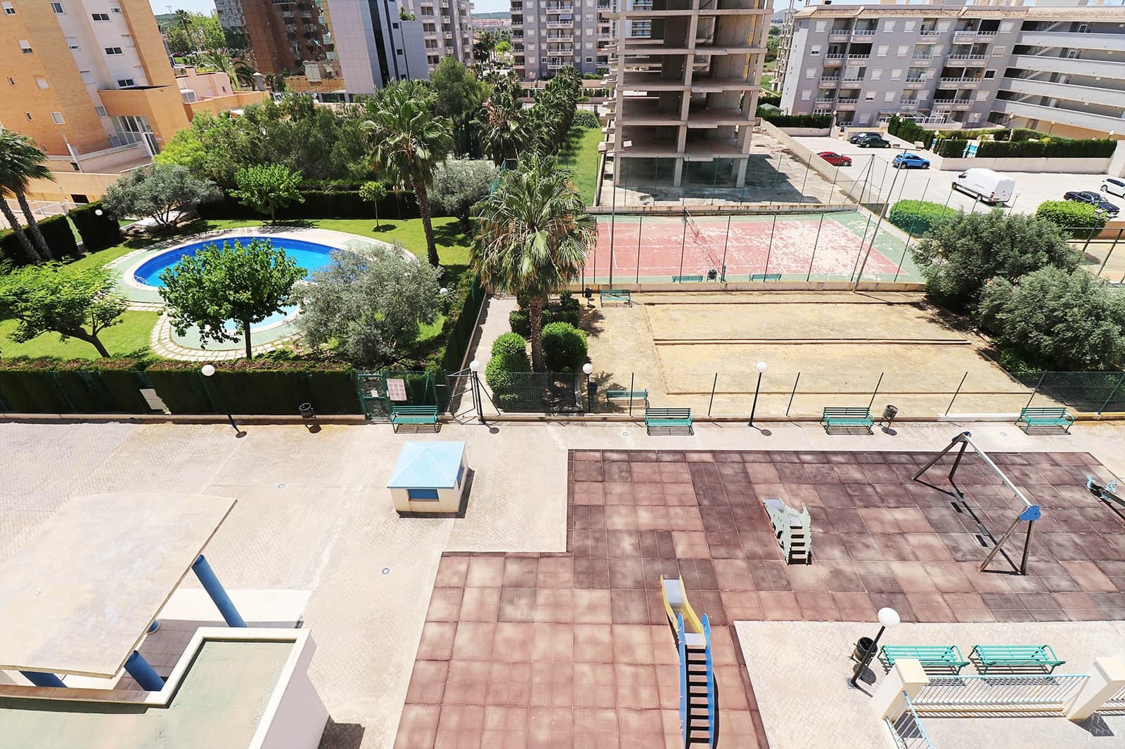 2 bedroom Apartment for sale in Guardamar del Segura with pool garage - € 169,000 (Ref: 9652855)