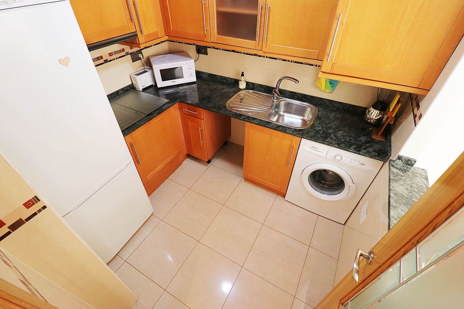 2 soveværelse Lejlighed til leje i Guardamar del Segura - € 750 (Ref: 9685244)