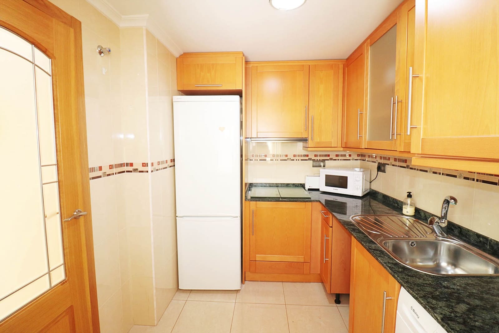 2 soveværelse Lejlighed til leje i Guardamar del Segura - € 750 (Ref: 9685244)