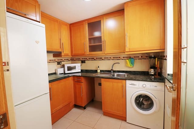 2 soveværelse Lejlighed til leje i Zona Pueblo, Guardamar del Segura - € 750 (Ref: 9685244)