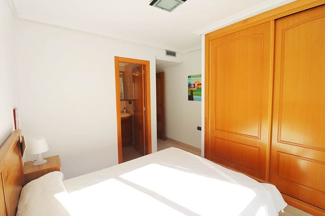 2 soveværelse Lejlighed til leje i Zona Pueblo, Guardamar del Segura - € 750 (Ref: 9685244)