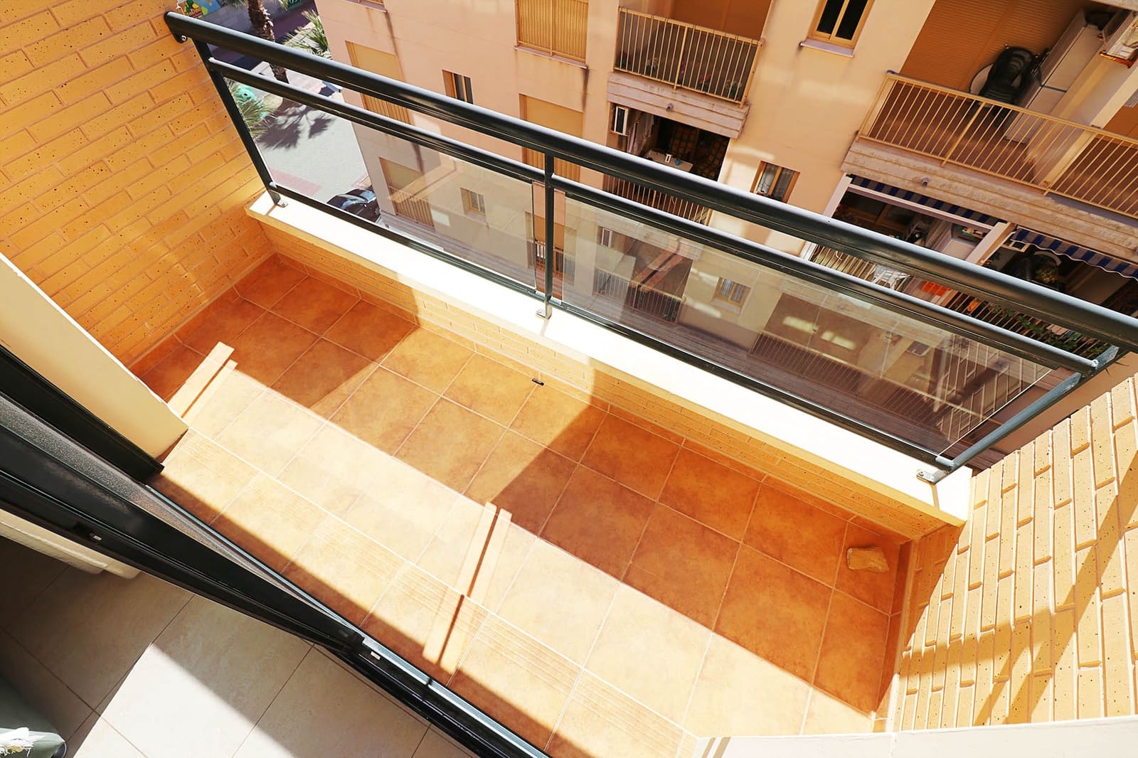 2 soveværelse Lejlighed til leje i Guardamar del Segura - € 750 (Ref: 9685244)