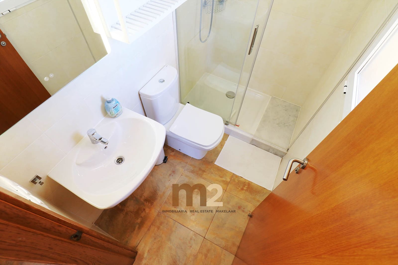 Apartamento de 2 habitaciones en Guardamar del Segura en alquiler con piscina garaje - 750 € (Ref: 9685667)