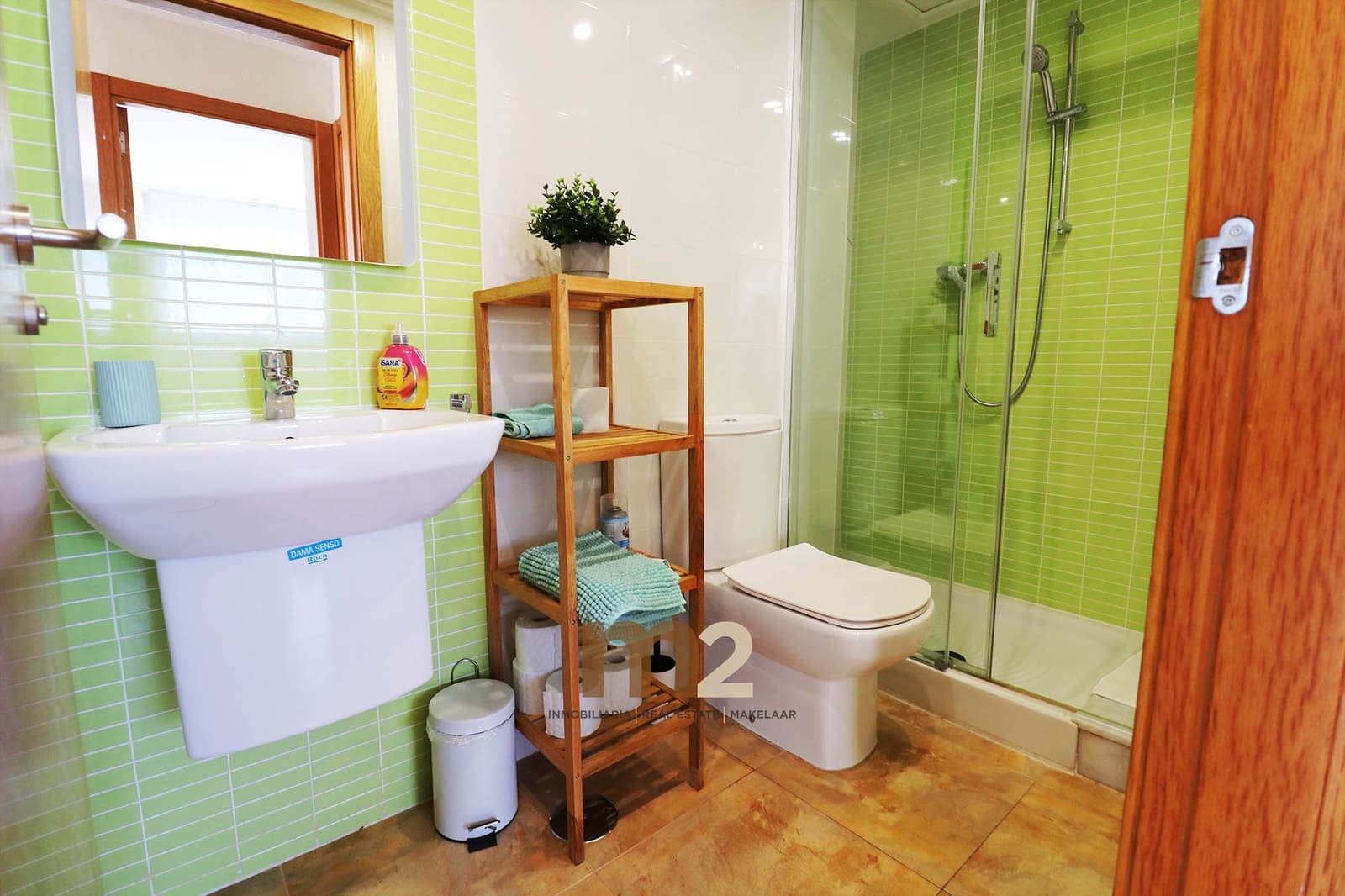 Apartamento de 2 habitaciones en Guardamar del Segura en alquiler con piscina garaje - 750 € (Ref: 9685667)