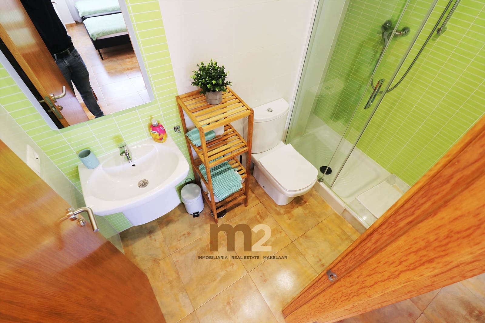 Apartamento de 2 habitaciones en Guardamar del Segura en alquiler con piscina garaje - 750 € (Ref: 9685667)