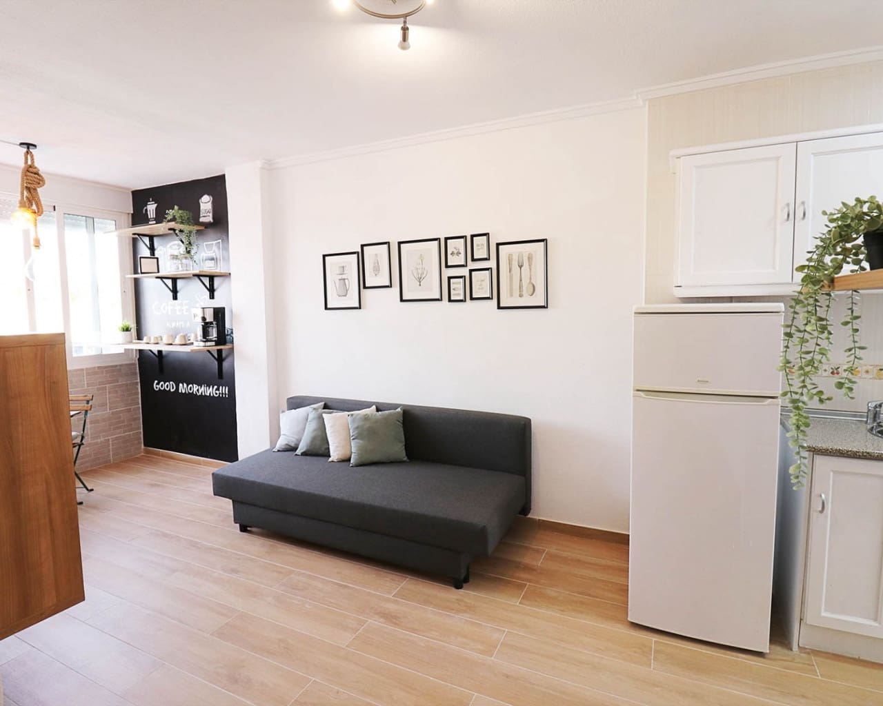 1 bedroom Apartment for rent in Torrevieja with pool - € 600 (Ref: 9730776)