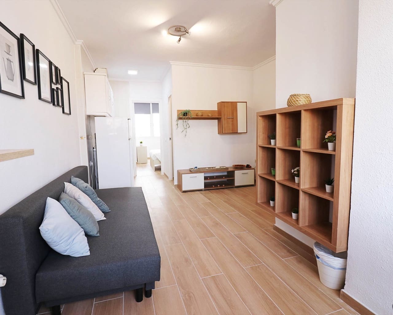 1 bedroom Apartment for rent in Torrevieja with pool - € 600 (Ref: 9730776)