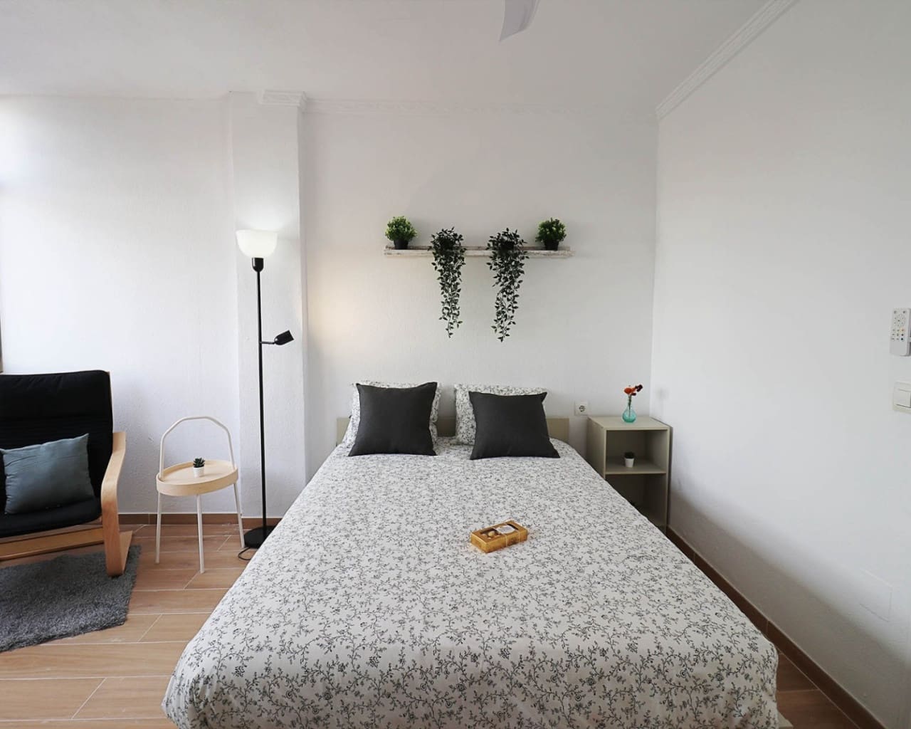 1 bedroom Apartment for rent in Torrevieja with pool - € 600 (Ref: 9730776)