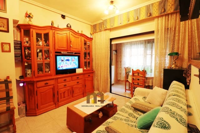 1 slaapkamer Appartement te koop in Guardamar Playa, Guardamar del Segura met zwembad garage - € 148.000 (Ref: 9806922)