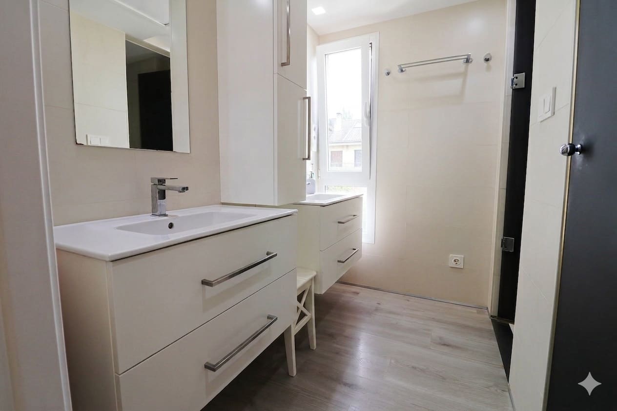 3 bedroom Apartment for sale in Guardamar del Segura with pool garage - € 437,500 (Ref: 9821327)